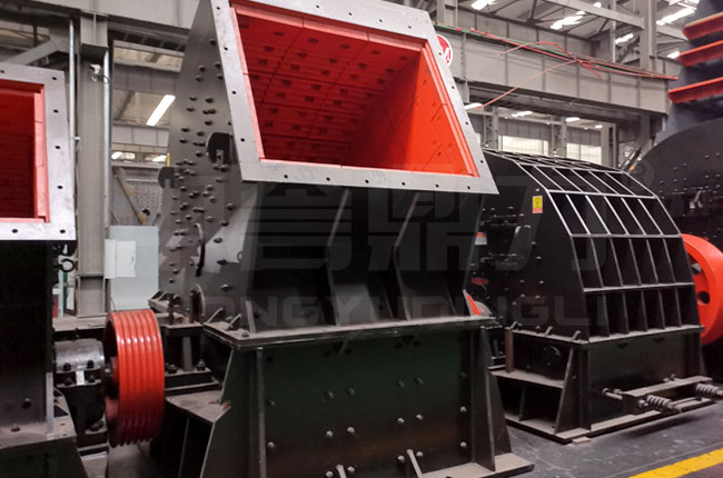 PCΦ1250×1250錘式破碎機(jī)