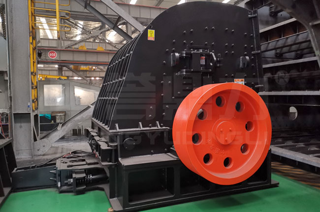 PC400×300錘式破碎機