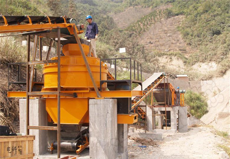 圓錐破碎機(jī) 圓錐破碎機(jī)